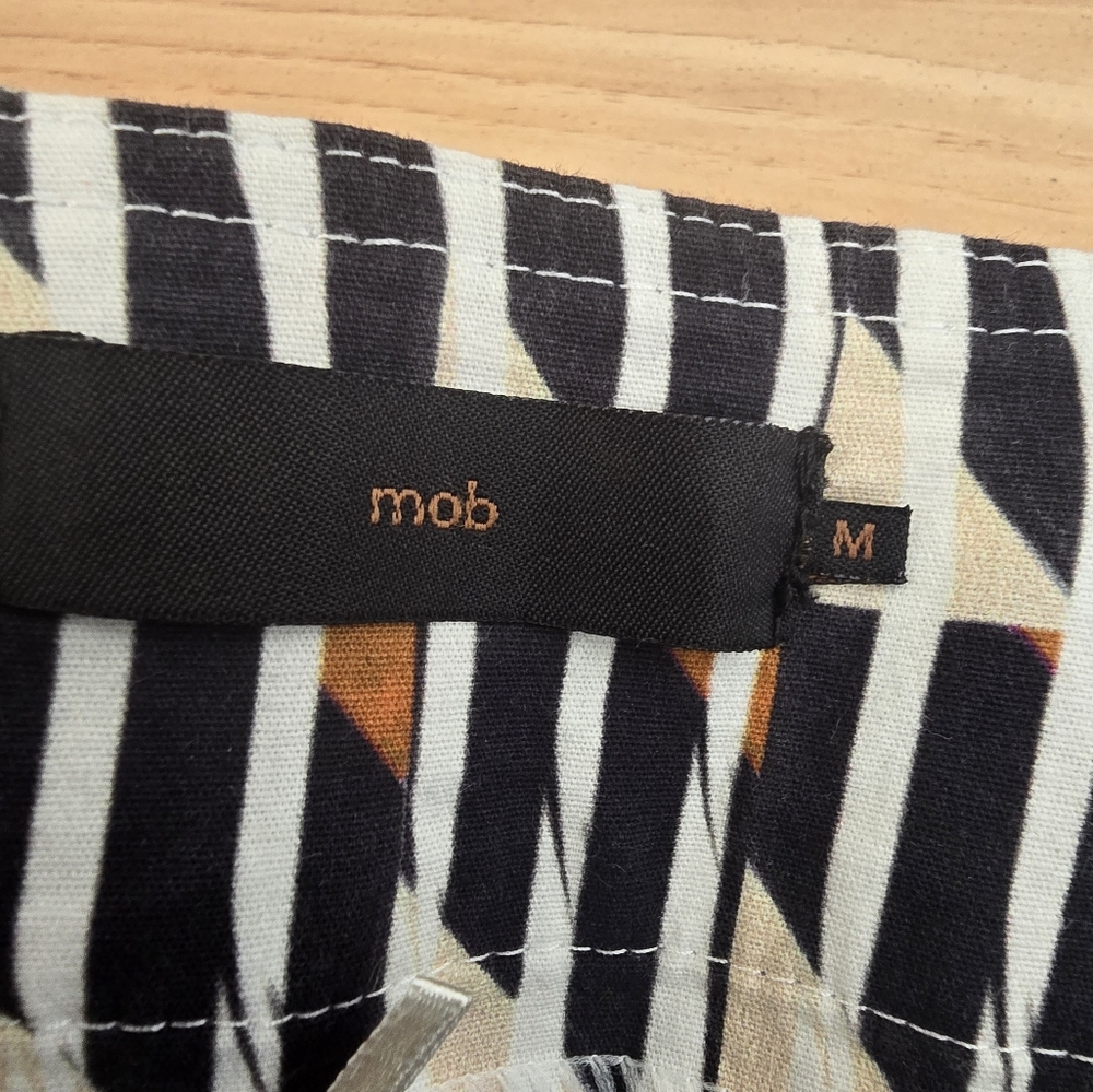 Patterned Skirt - Picture 5 of 7